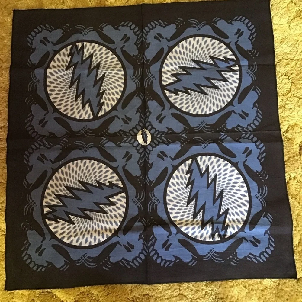Blue steal your face bandana NWT